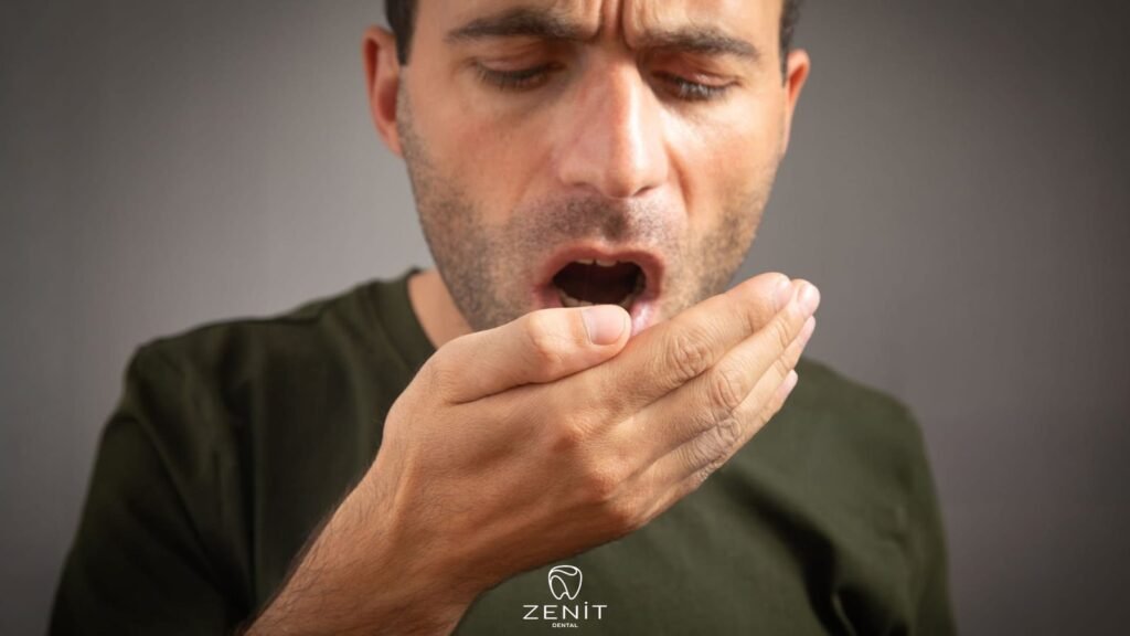 Ağız Kokusu Nedenleri